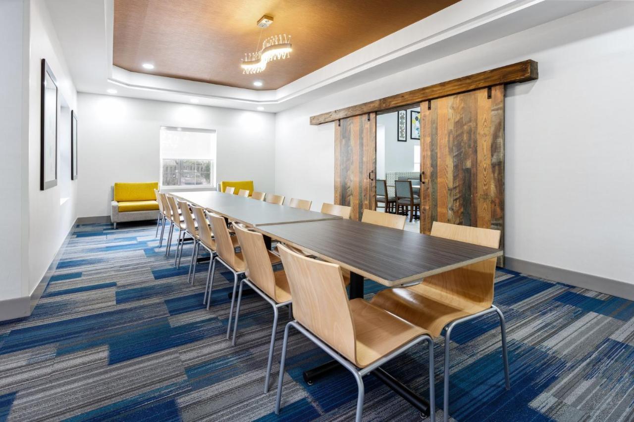 Holiday Inn Express & Suites Williamsburg By Ihg Zewnętrze zdjęcie